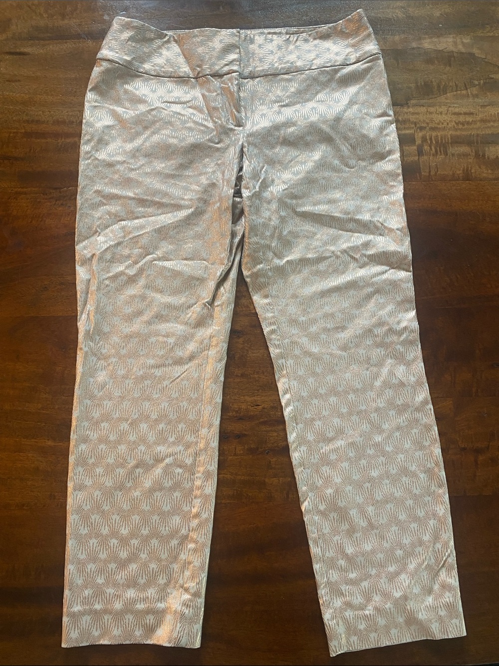 Alfani Women's Capris in Light Pink Rose gold shimmer pants Leaf Pattern 6